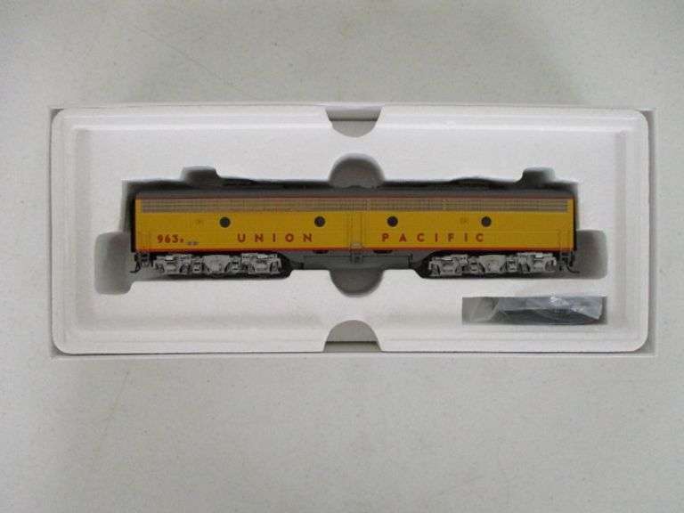 HO Broadway Limited Union Pacific EMD E9B Locomotive 963B (Powered)