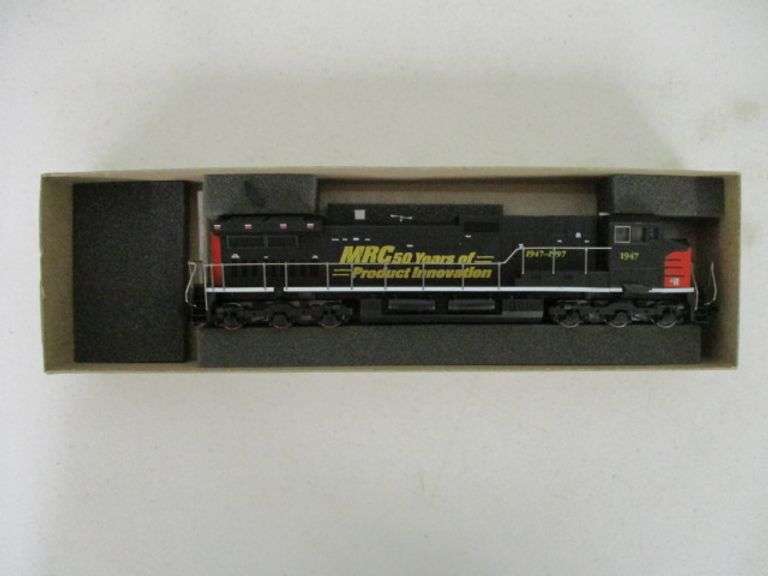 HO Athearn Limited Edition MRC Dash 9 Locomotive