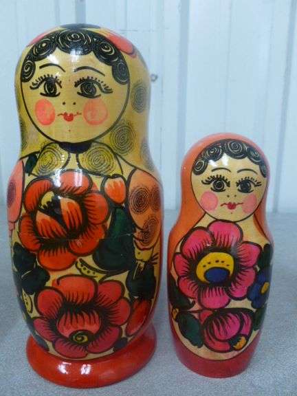 Nice (5) Piece Wooden Doll Set