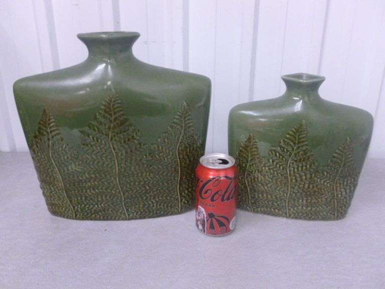 Nice (2) Piece Wills Vase - Fern Bottle - Large & Medium Vase