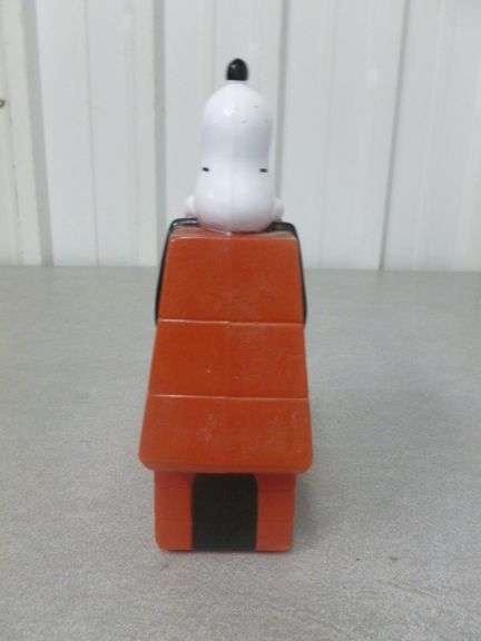 Vintage 1968 Snoopy Coin Bank