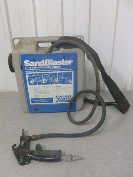 Campbell Hausfeld 2 1/2 Gallon Sand Blaster / With Gun / Sand