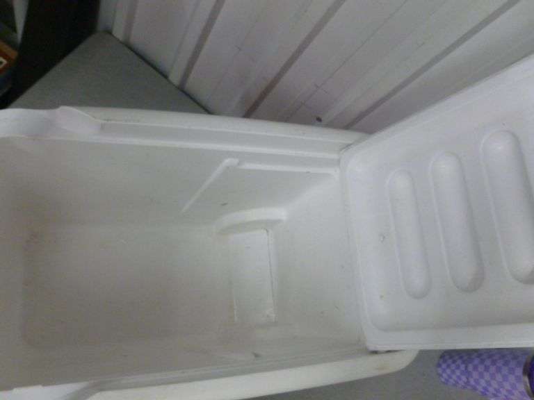 Large Igloo Wheelie Cool / Coca-Cola Portable Cooler