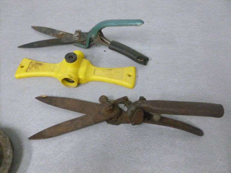 Lawn & Garden Items - Campfire Pie Maker