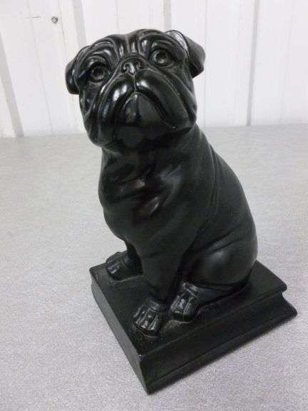 Bulldog Themed Molded Poly Mantle Decoration - 8" H