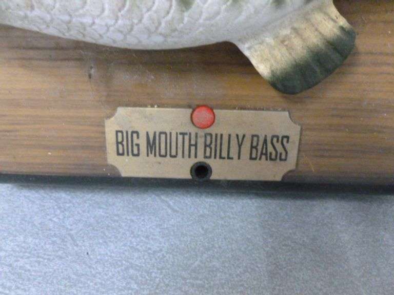 Collectible 1999 Big Mouth Billy Bass Animated Wall Decoration