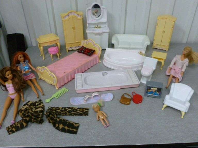 Large Group Of Doll Furniture / Accessories / Barbie Dolls