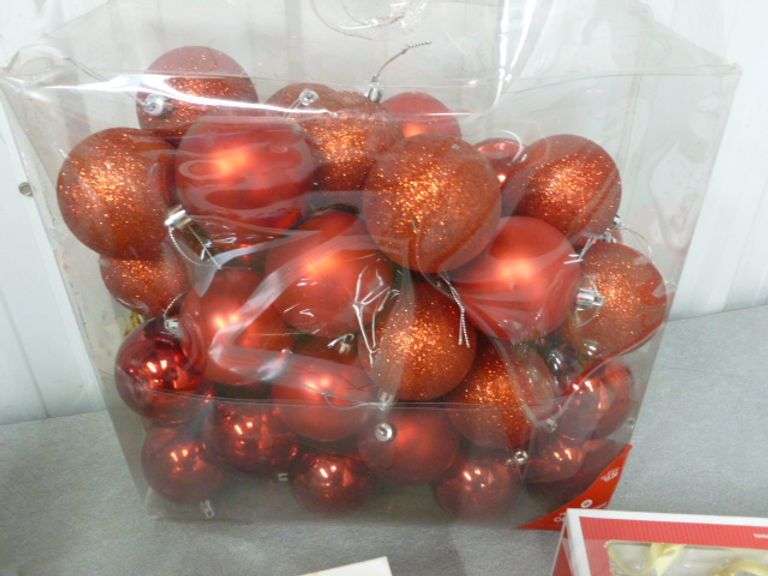Large Group Of Nice Christmas Tree Ornaments / Bulbs
