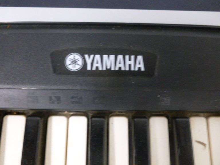Yamaha Electronic Keyboard Model YPT-210