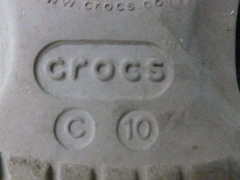 Crocs Camo Kids Shoes Size 10