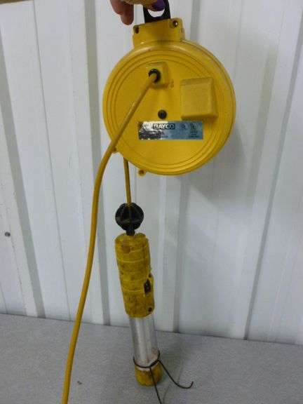 Bayco Mechanics Light With Retractable Cord Model 651