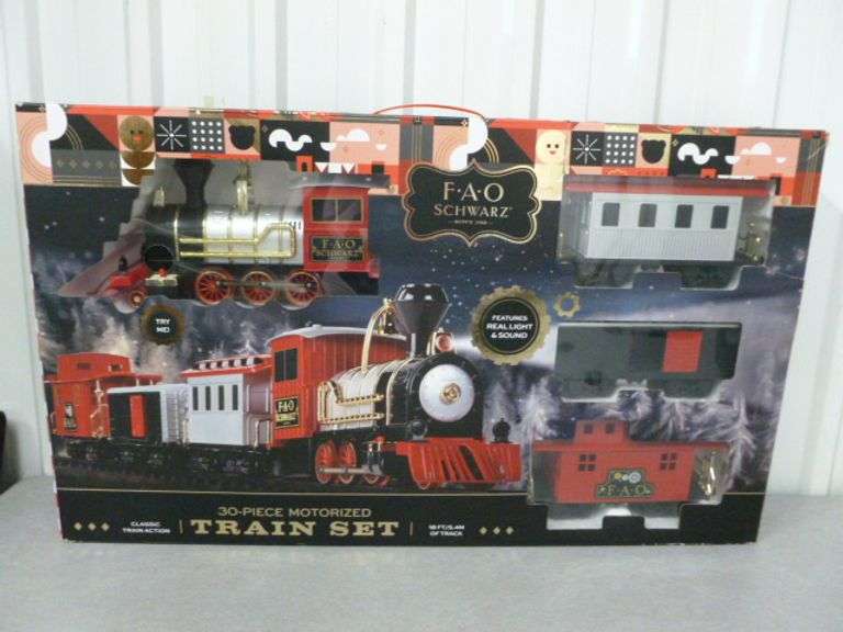 FAO Schwarz 30 Piece Motorized Train Set