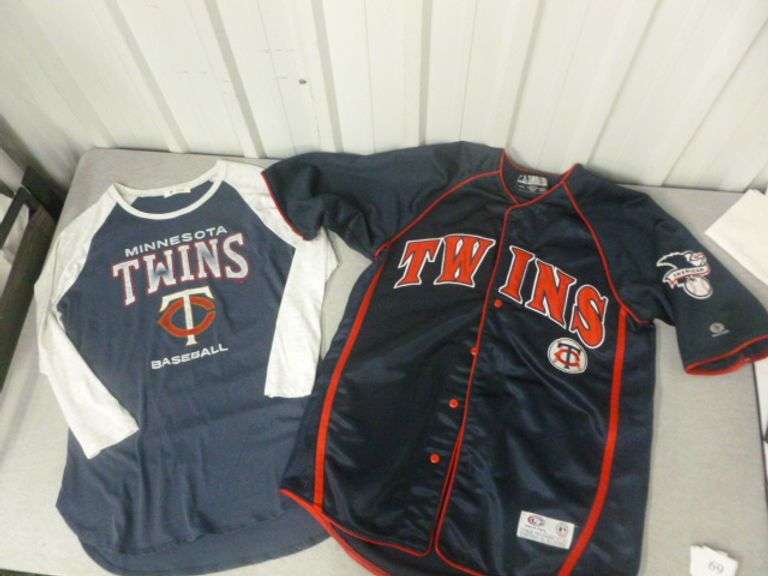 Collectible Minnesota Twins Men's Jersey Size Medium / Women's Shirt Size M