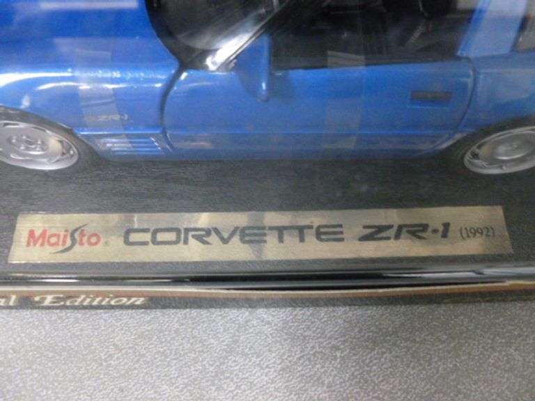 New Collectible Maisto 1992 Corvette ZR-1 Special Edition - 1:18 Scale Die Cast Metal Car