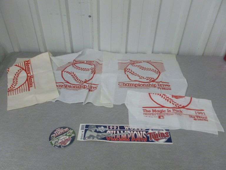 Minnesota Twins Collectibles - Homer Hankies