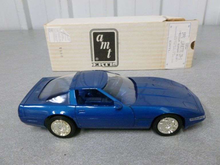 New Collectible Ertl - AMT 1991 Corvette ZR-1 Dealer Promo Car No. 6934