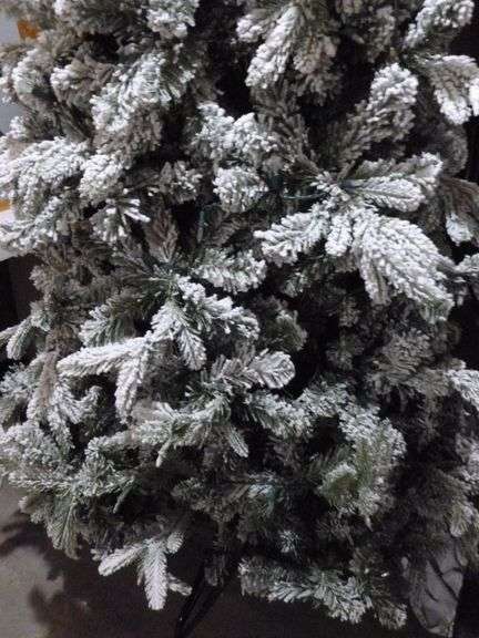 Large 7Ft Frosted Christmas Tree / With Lights