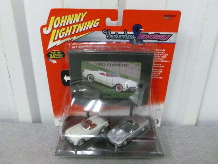 New Collectible Johnny Lightning Yesterday & Today - 2000 Corvette Die Cast Metal Car Set No. DLX001