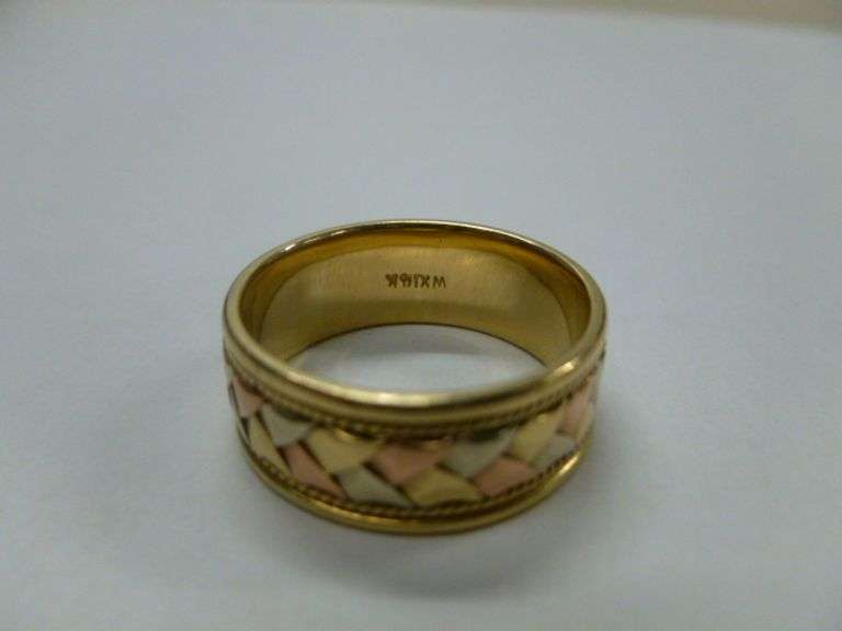 Nice Men's 14K Gold Band Ring Size 10 - Weighs 8 Grams
