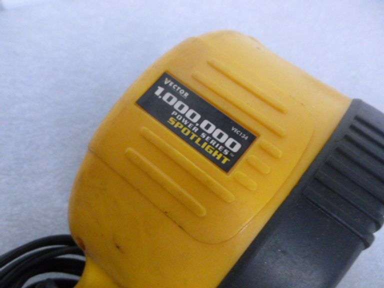 Vector 1,000,000 Power Series 12V Spotlight