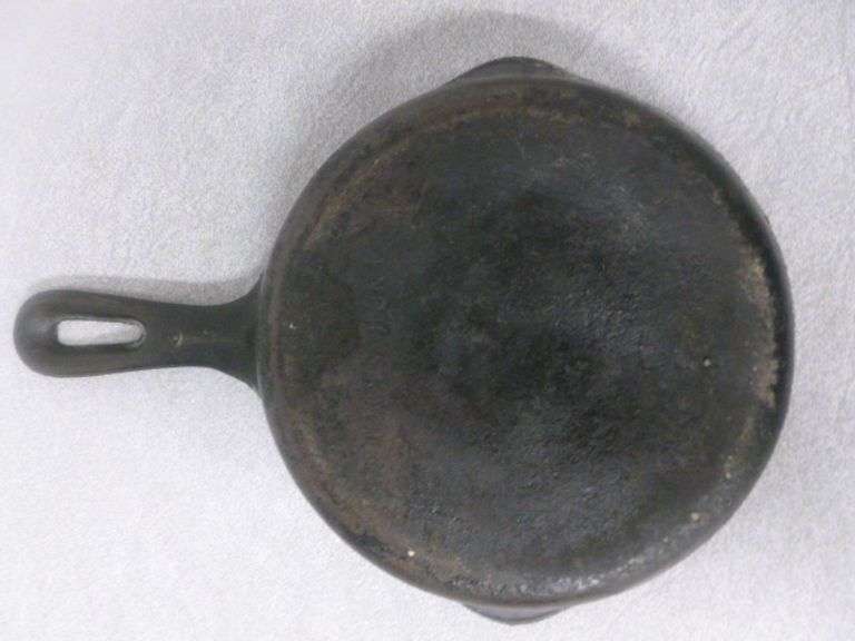 Vintage No. 3 Cast Iron Egg Pan - 6.5" Across - Marked with A (P) Under Handle