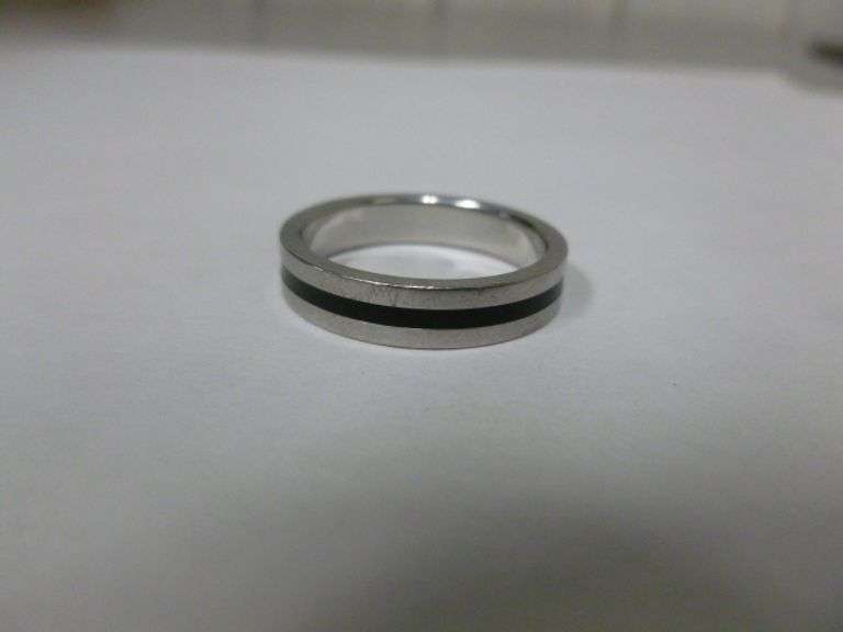 Nice Men's Band Ring Size 9.5 - Ring Is Marked TeNo