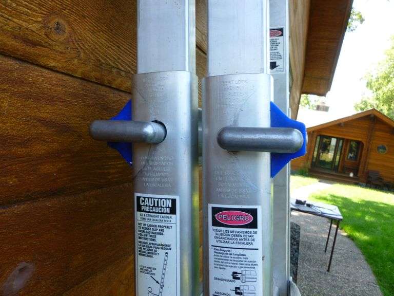 Nice Werner Heavy Duty Multi Position / Telescoping Aluminum Ladder Model MT-22