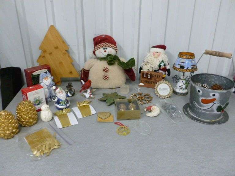 Group of Nice Christmas Decor / Snowmen / Hallmark Ornaments