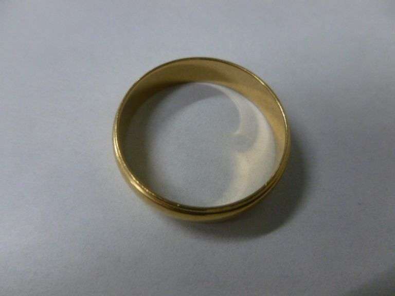 Nice Men's 14K Gold Band Ring Size 9.5 - Weighs About 6 Grams