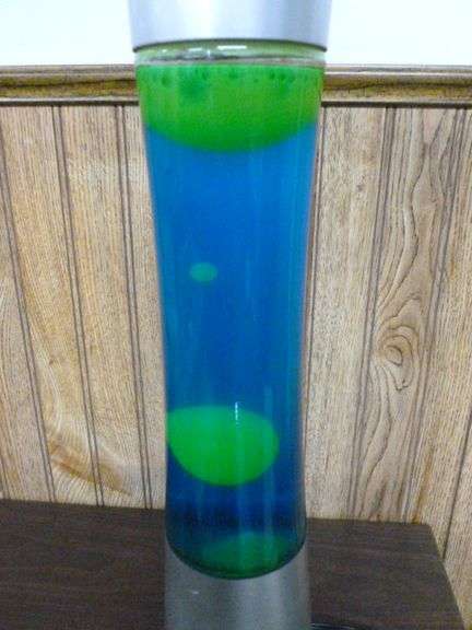 Sharper Image Lava Lamp With Blue Tooth Speaker - 18" H