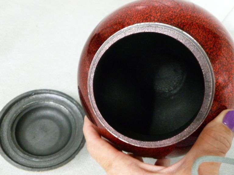 New - Large Cast Aluminum Engravable Urn With Screw Off Lid - 7" Diameter x 11" H