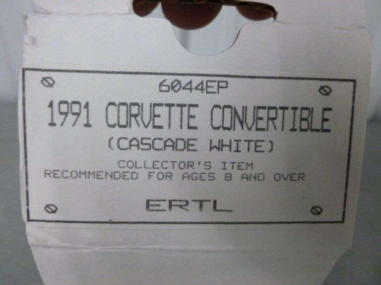 New Collectible Ertl - AMT 1991 Corvette Convertible Dealer Promo Car No. 6044EP