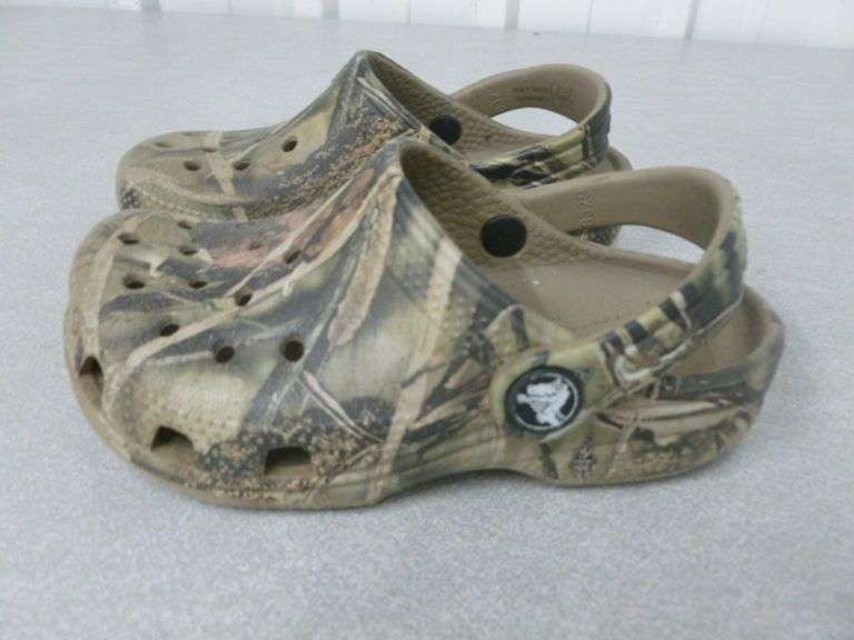 Crocs Camo Kids Shoes Size 10