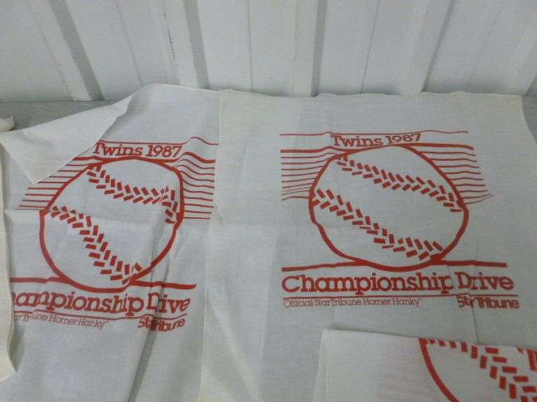 Minnesota Twins Collectibles - Homer Hankies