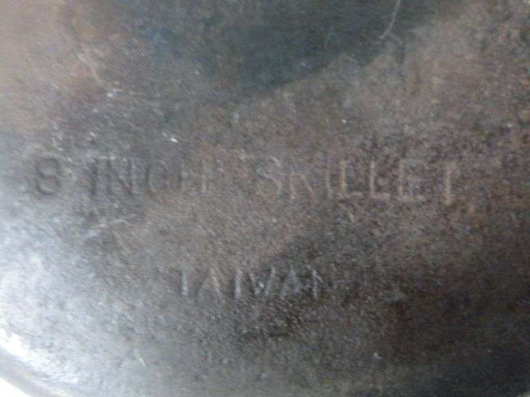 Vintage No. 5 Cast Iron Fry Pan - 8.5" Across - Taiwan