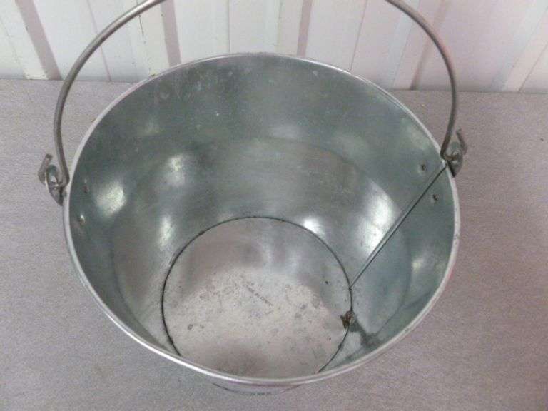 Collectible Bud Light Galvanized Steel Beer Bucket