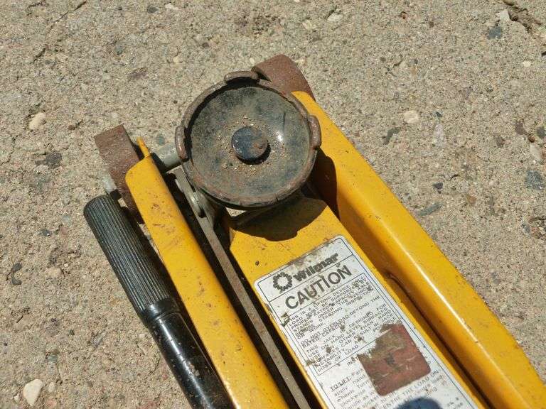 Wilmar 2 Ton Hydraulic Floor Jack