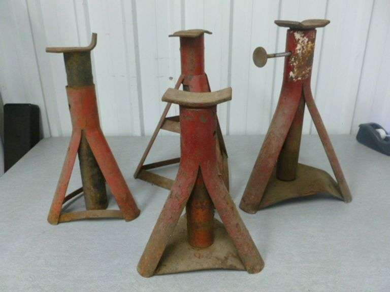 Group Of (4) Steel Jack Stands