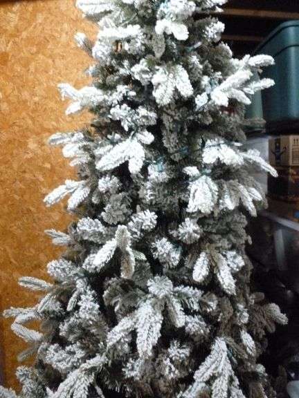 Large 7Ft Frosted Christmas Tree / With Lights