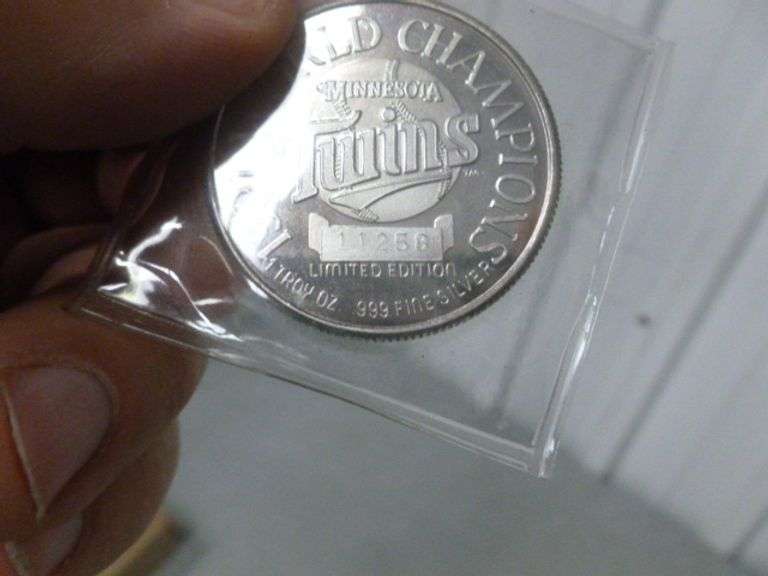 1991 Minnesota Twins World Champions - .999 1Oz. Silver Coin
