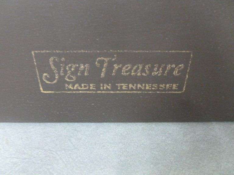 Sign Treasure - Lake Lodge Wooden Sign - 6" x 36" L
