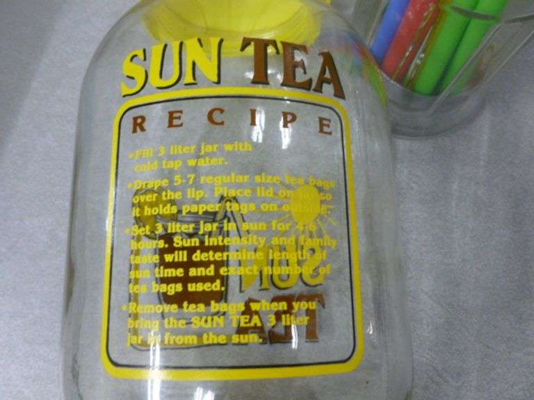 Sun Tea 1 Gallon Glass Jug - Table Craft Glass Straw Container