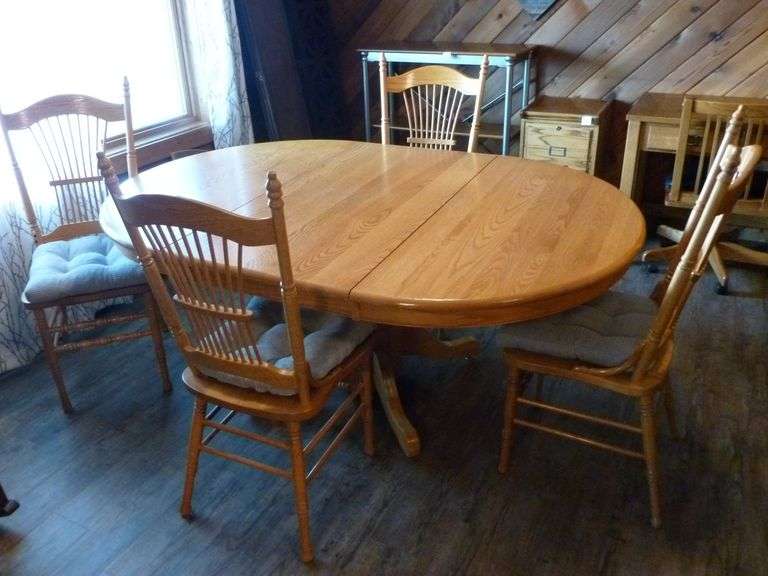 Beautiful Shin - Lee (5) Piece Solid Oak Dining Room Set