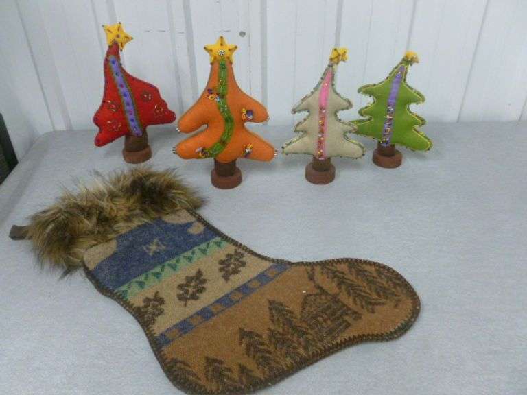 Group of Nice Christmas Themed Decor