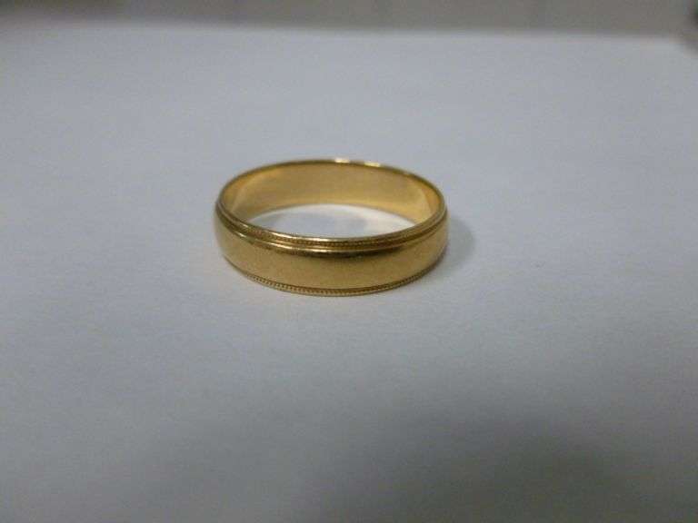 Nice Men's 14K Gold Band Ring Size 9.5 - Weighs About 6 Grams