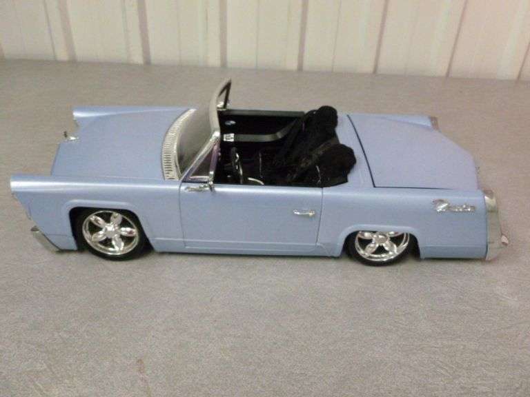 Large Collectible Bratz Doll Car - 18" L