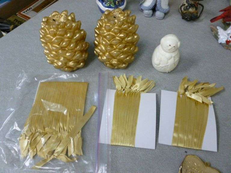 Group of Nice Christmas Decor / Snowmen / Hallmark Ornaments