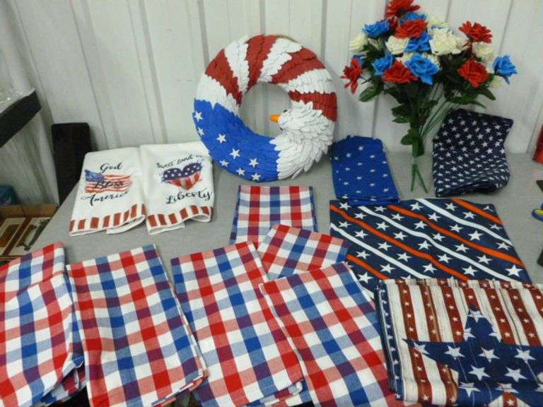 Group Of Patriotic Themed Decor Items / Kitchen Towels / Pillow Cases / Table Runner