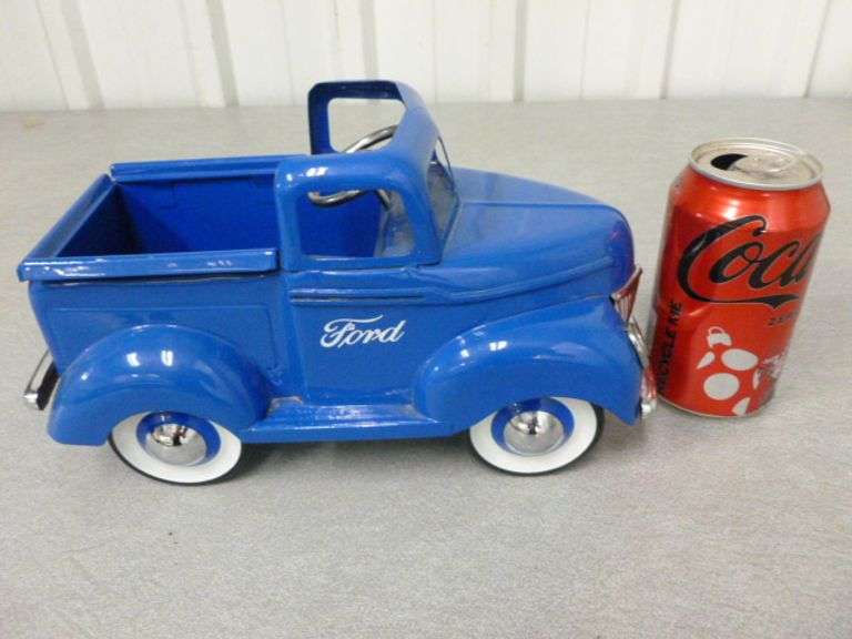 Collectible Teleflora - Ford Pressed Steel Truck Mantle Decoration - 10.5" L