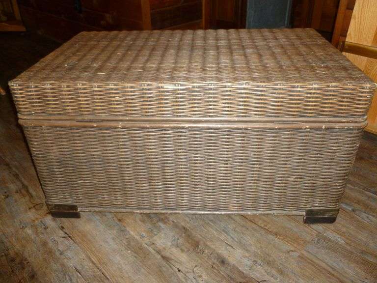 Large Wood Lined Wicker Trunk